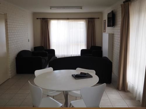 Jacaranda Holiday Units สวอนฮิลล์ ภายนอก รูปภาพ